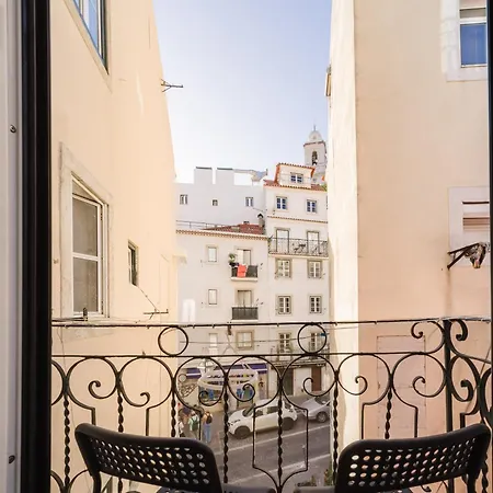 41 Bed River Front *