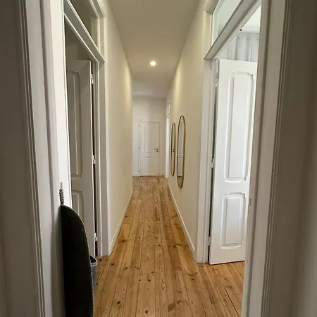 41 Bed River Front *